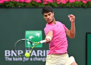 Alcaraz đối mặt thách thức bảo vệ ngôi vị số 1 thế giới ở giải quần vợt Miami Open