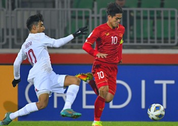 HLV Troussier: Tôi chọn cầu thủ đa năng cho SEA Games