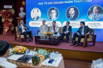 Các Diễn giả là những doanh nhân Tiêu biểu chia sẻ các kinh nghiệm quản trị và điều hành Doanh nghiệp tại talkshow trong ngày Khai giảng khóa đào tạo - Ảnh: Đình Đại.