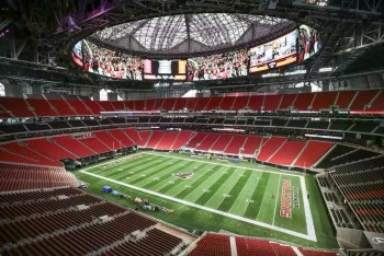 Mercedes-Benz Stadium: Vì sao FIFA không thể bỏ qua "Bông hoa khổng lồ" giữa lòng Atlanta?